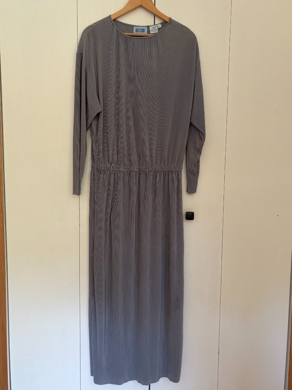 Long Gray Pleated Vintage Dress - Size XL, deadstock with tags